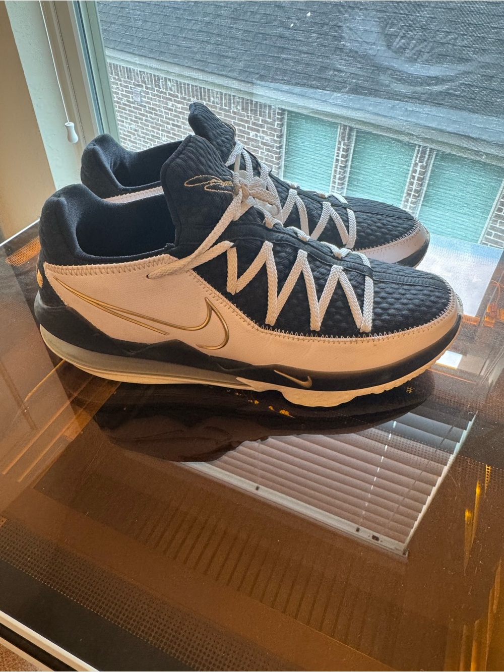 Nike Men’s Black, White and Gold Low-Top Sneakers